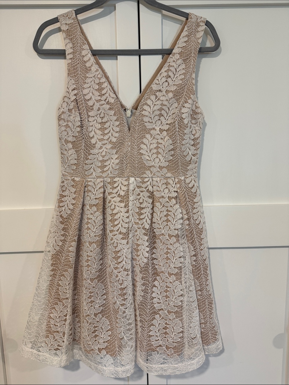 Lulu's Beige and White Lace Fit-and-Flare Mini Dress- small